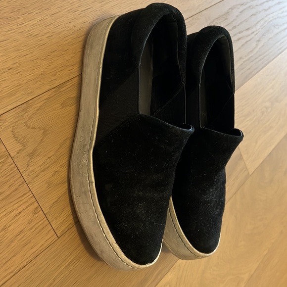 Vince Warren black suede platform slip on sneakers - Picture 2 of 5
